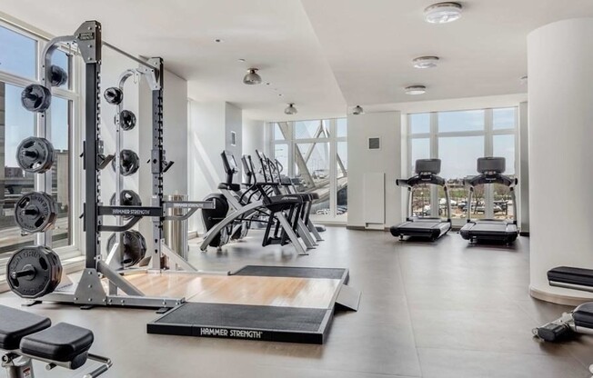 1 bed, 1 bath, 692 sqft, $3,500, Unit 10M