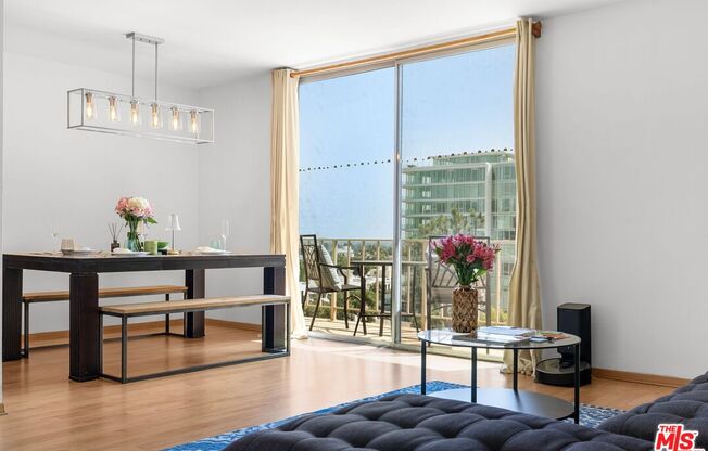 1 bed, 2 baths, 718 sqft, $3,800, Unit 710
