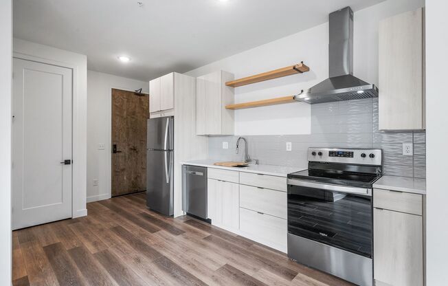 Studio, 1 bath, 400 sqft, $1,225, Unit 102
