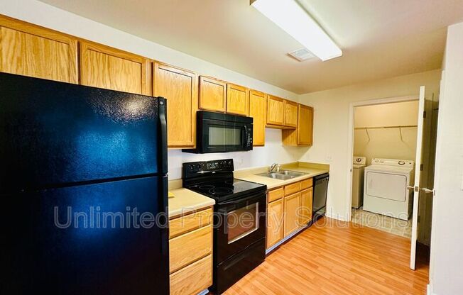 376 S KERR AVE