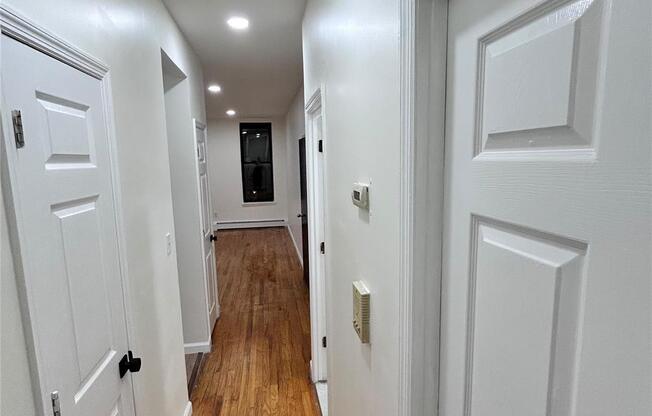 2 beds, 1 bath, 800 sqft, $3,475, Unit 2