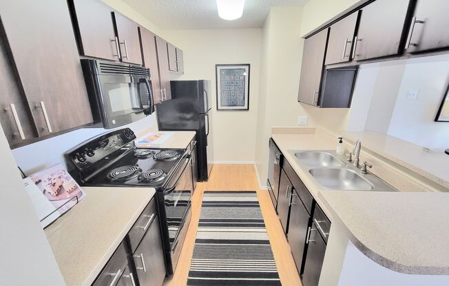 1 bed, 1 bath, 840 sqft, $1,330