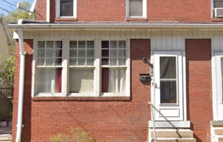 **2-Bedroom Apartment for Rent – 105 Court St., Carnegie, PA**