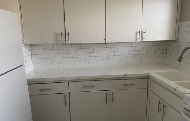 2 beds, 1 bath, 800 sqft, $1,440, Unit 1729-106