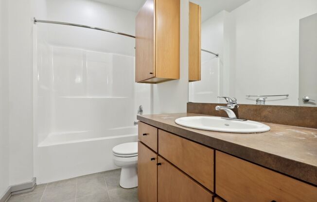 1 bed, 1 bath, 1,021 sqft, $1,575, Unit 209