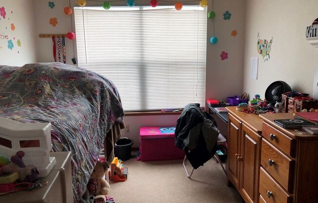 5195 PARADOX DR