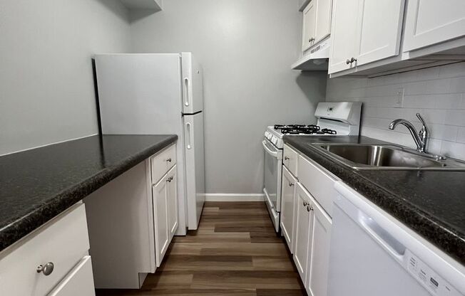 1 bed, 1 bath, 750 sqft, $1,105, Unit 1110 Highfield Ct. #303