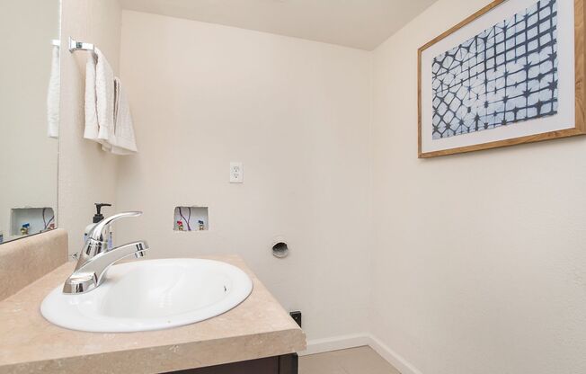 3 beds, 1.5 baths, 1,100 sqft, $1,350