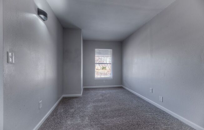 1 bed, 1 bath, 500 sqft, $850, Unit 02J