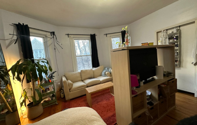 9 CARDINGTON ST