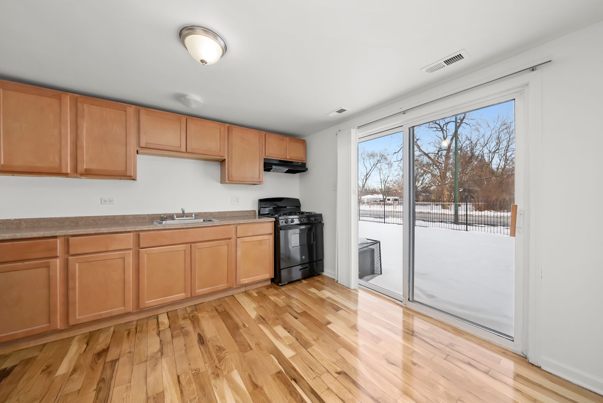 13300 S Indiana Chicago, IL 60827