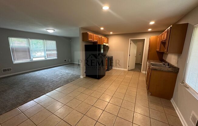 4 bd/2ba - 7717 E 110th St, Kansas City, MO 64134 -spacious home for rent - Ruskin Heights $1625