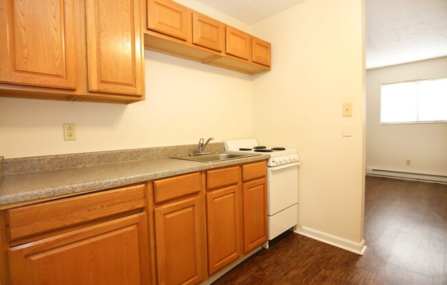 1 bed, 1 bath, 470 sqft, $895, Unit 823 - 05