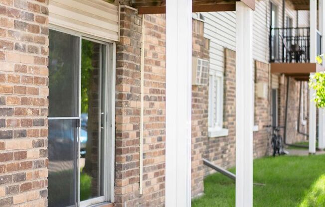 1 bed, 1 bath, 700 sqft, $1,105, Unit 840-104