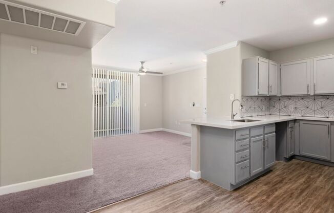 2 beds, 2 baths, 972 sqft, $1,599, Unit 320