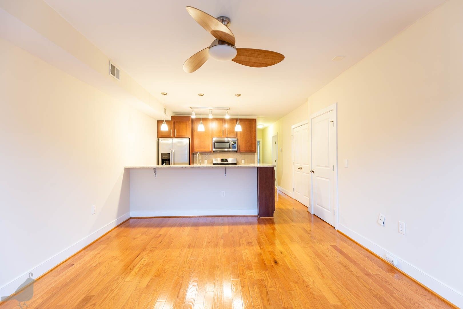 Bright and Spacious 2 Bedroom Abode in Brentwood!
