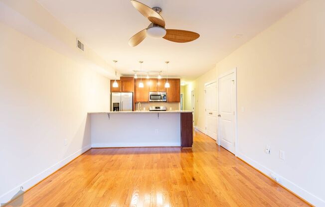 Bright and Spacious 2 Bedroom Abode in Brentwood!