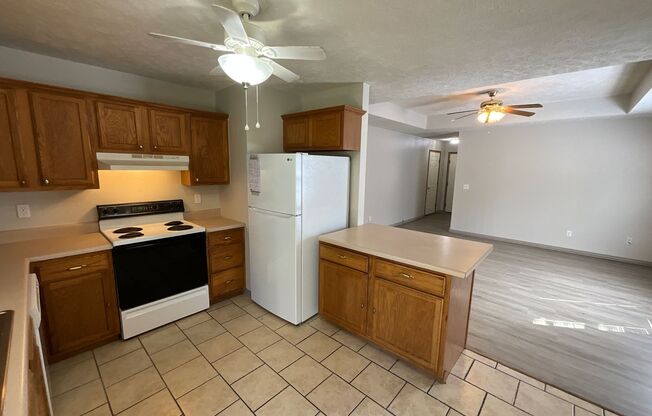 3 beds, 1 bath, $1,150