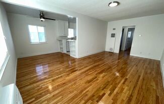 2 beds, 1 bath, 850 sqft, $3,075, Unit 105#12