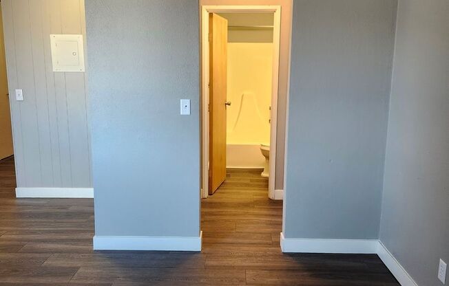 Studio, 1 bath, 450 sqft, $575, Unit S313