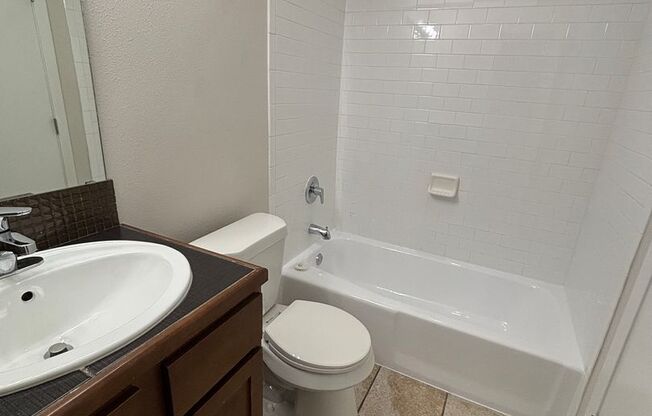 2 beds, 1 bath, 856 sqft, $1,499, Unit WIL-109