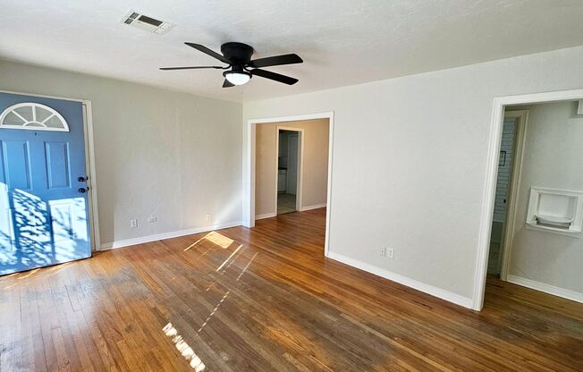 Adorable 2 Bed, 1 Bath- Fully Fenced Yard