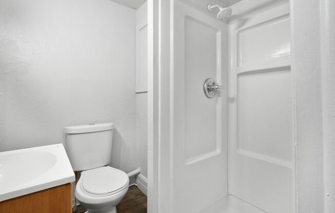 1 bed, 1 bath, 800 sqft, $849, Unit 109 W Lincoln Avenue #13
