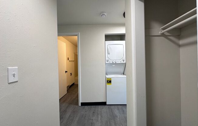 2 beds, 1 bath, 800 sqft, $1,095