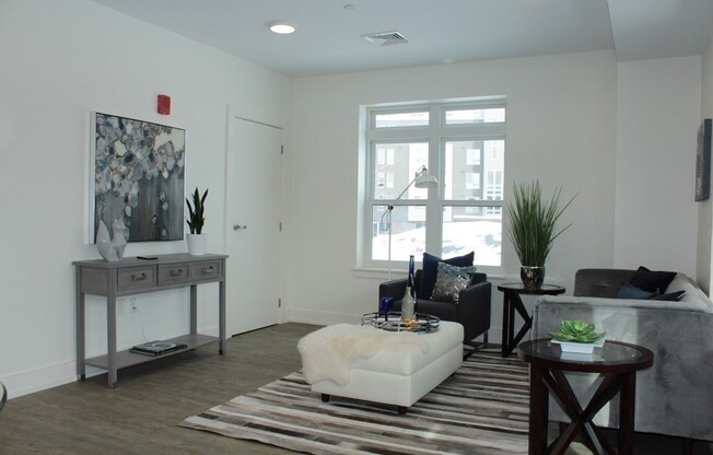 2 beds, 1 bath, 936 sqft, $3,200, Unit 108