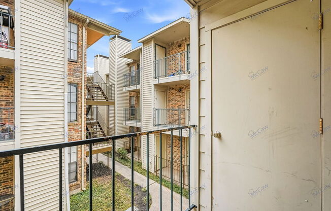 1 bed, 1 bath, 550 sqft, $1,000, Unit 321