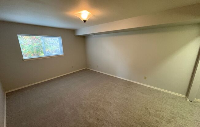 4 beds, 2.5 baths, $3,800