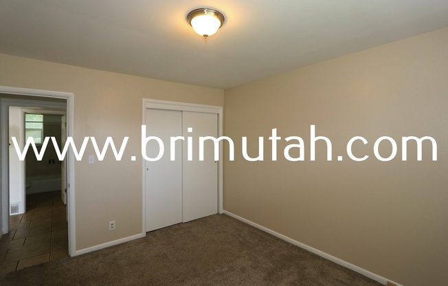 2 beds, 1 bath, 800 sqft, $1,295