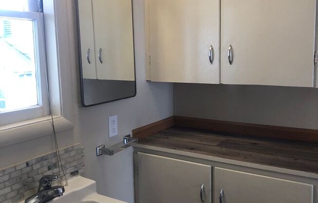 1 bed, 1 bath, $1,195