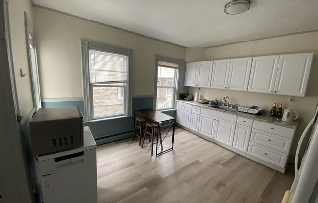 16 WHITE ST PL