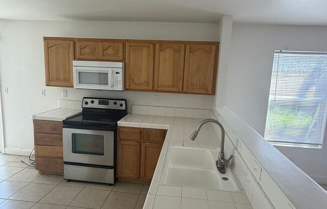 144 Citadel Ct Merced, Ca. 95341