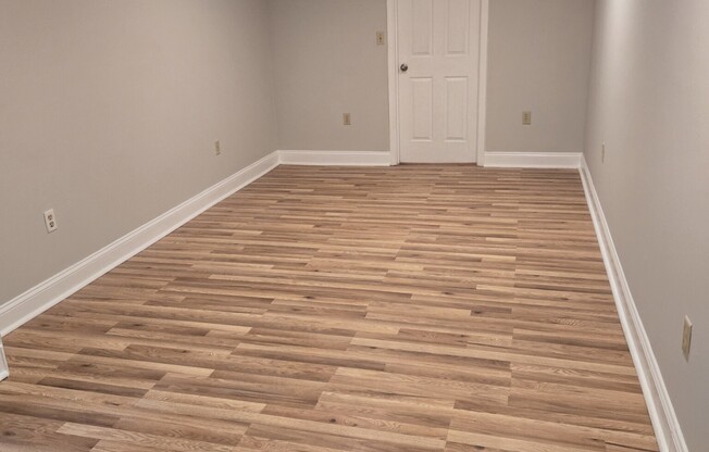 4 beds, 2 baths, $4,900, Unit 101