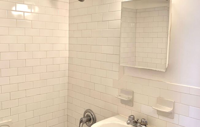 116 W 131 ST
