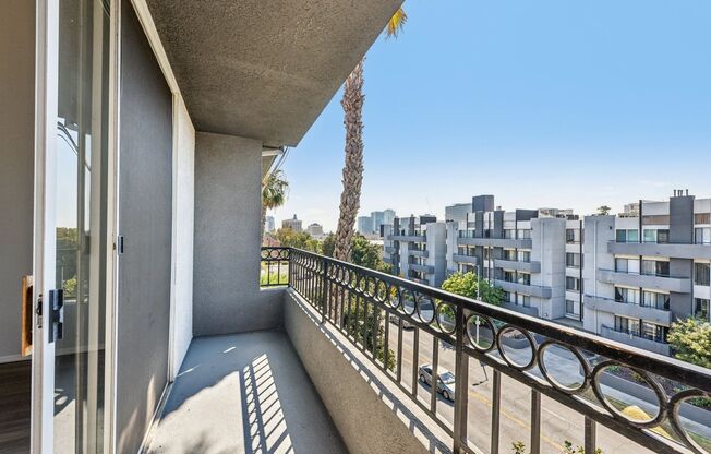 1 bed, 1 bath, 700 sqft, $1,798, Unit 202