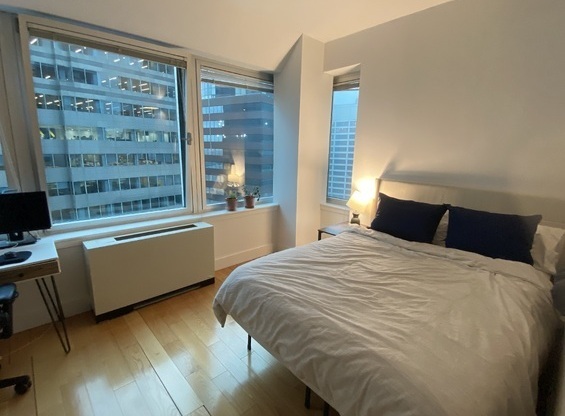 200 Water St, New York NY PH18