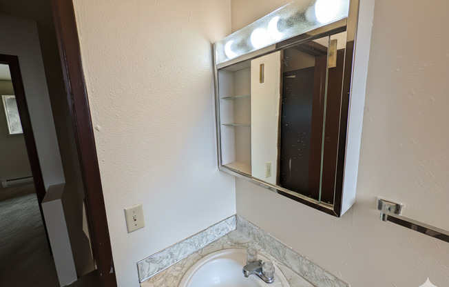 2 beds, 1 bath, 835 sqft, $1,395, Unit 4616 SE Milwaukie #19