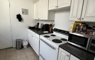 3757 N SEMINARY AVE