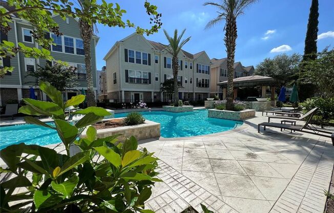 Stunning Townhome Near Medical Center!