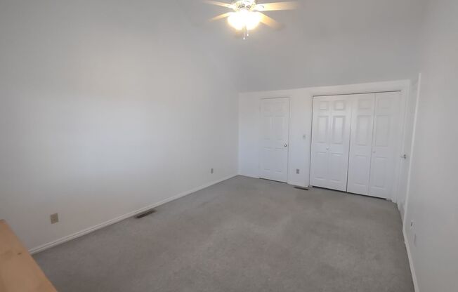 1 bed, 1.5 baths, 400 sqft, $800, Unit Verticle Bedroom #2