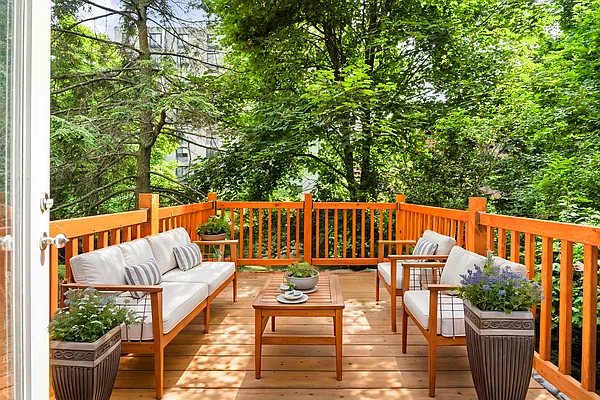 30 LEFFERTS PL