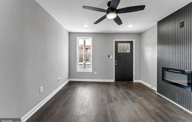 Beautiful 3 Bedroom 1.5 Bathroom Townhome Located In Northeast Baltimore!