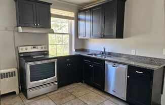 1 bed, 1 bath, $1,200, Unit Unit 4