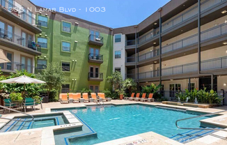 306 N Lamar Blvd