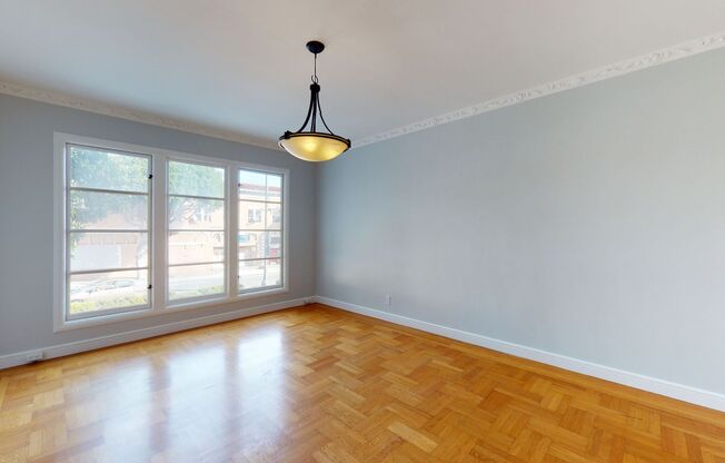 2 beds, 1 bath, $4,500, Unit 2539 Lombard