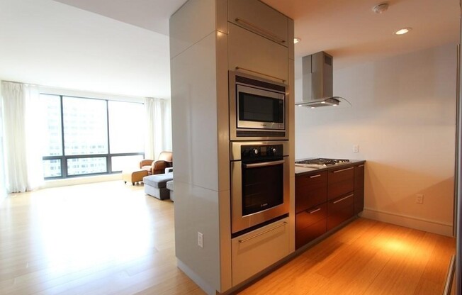 2 beds, 2 baths, 1,117 sqft, $5,850, Unit 2302