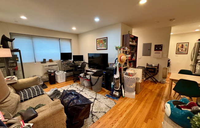 1 bed, 1 bath, 650 sqft, $1,600, Unit 6954-316